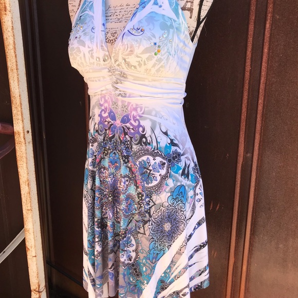 Handquerchief dress - Picture 3 of 5